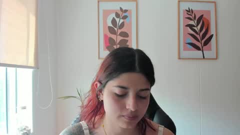 Snapshot of shylittlebunny chatting on April 22, 3:24 pm shylittlebunny online show from April 22, 3:24 pm