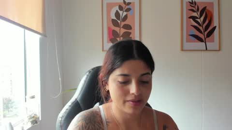Snapshot of shylittlebunny chatting on May 5, 3:31 pm shylittlebunny online show from May 5, 3:31 pm