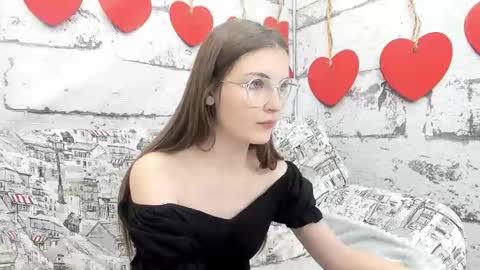 shyly_lisa online show from October 18, 1:41 am