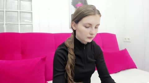shyly_lisa online show from May 27, 1:57 am