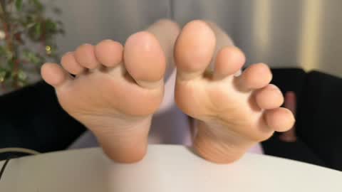 Amelia online show from January 13, 9:20 pm