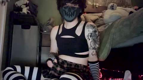 Snapshot of shystripedfemboy chatting on January 5, 11:08 pm shystripedfemboy online show from January 5, 11:08 pm