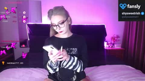 shysweetrish online show from October 8, 12:41 am