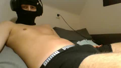 Snapshot of shzviper chatting on January 6, 5:16 pm shzviper online show from January 6, 5:16 pm