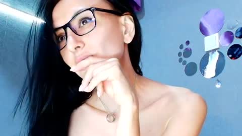 Snapshot of siaconna chatting on June 26, 9:35 am Siaconna online show from June 26, 9:35 am