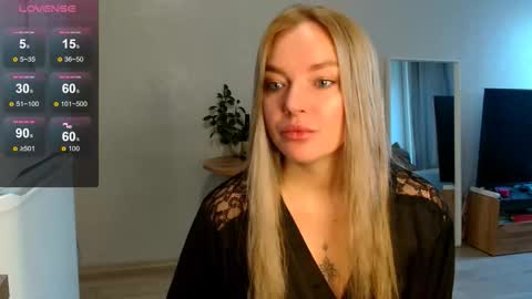 Snapshot of siberian_girl_ chatting on October 15, 1:17 am Eva online show from October 15, 1:17 am