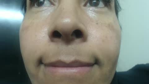 Snapshot of siblley chatting on December 5, 9:06 pm sara online show from December 5, 9:06 pm