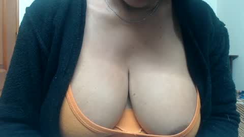 Snapshot of siblley chatting on February 13, 9:06 pm sara online show from February 13, 9:06 pm