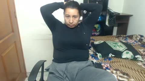 Snapshot of siblley chatting on February 15, 2:04 am sara online show from February 15, 2:04 am