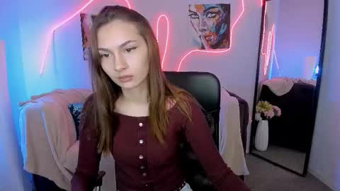 Snapshot of sicilia_shine chatting on February 4, 1:39 pm silicia online show from February 4, 1:39 pm