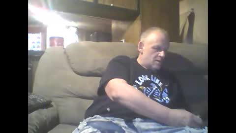 Snapshot of sickone6669947170 chatting on February 17, 9:32 pm Bill online show from February 17, 9:32 pm