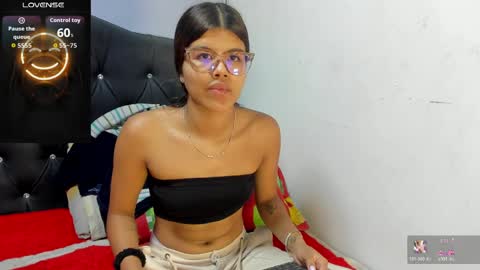 Snapshot of sidney_brownn chatting on March 29, 10:54 pm sidney_brownn online show from March 29, 10:54 pm