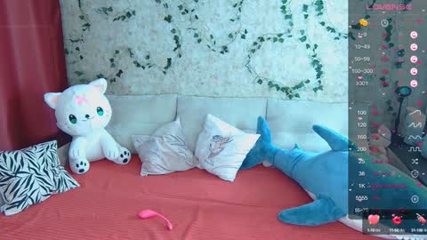 Snapshot of sidny_blush chatting on December 16, 10:40 am Sidny online show from December 16, 10:40 am