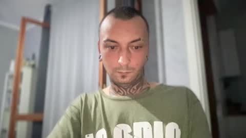 sidvicious23cm online show from September 22, 7:49 pm