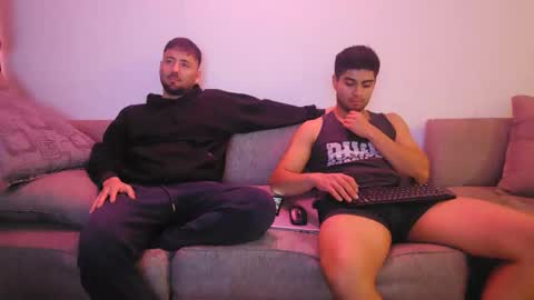 Snapshot of siegfriedll chatting on October 27, 12:58 am gily y pablo online show from October 27, 12:58 am
