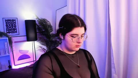 Snapshot of siena_aa chatting on May 21, 9:55 pm Siena online show from May 21, 9:55 pm