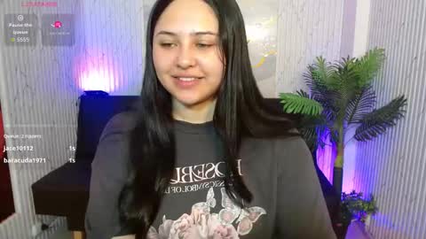 Snapshot of siena_tay chatting on February 1, 12:04 pm Siena online show from February 1, 12:04 pm