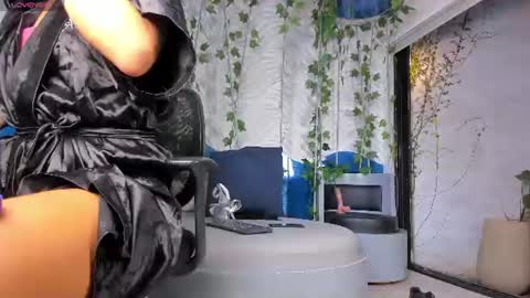 Snapshot of sienna_dark chatting on July 2, 11:49 am SinnaDark online show from July 2, 11:49 am