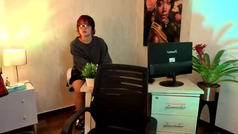 Sienna Desieree online show from January 17, 12:10 pm