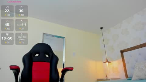 S I E N N A  online show from November 21, 1:21 pm