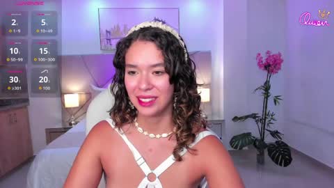 Snapshot of sienna_luxor chatting on April 27, 7:01 pm siiena online show from April 27, 7:01 pm