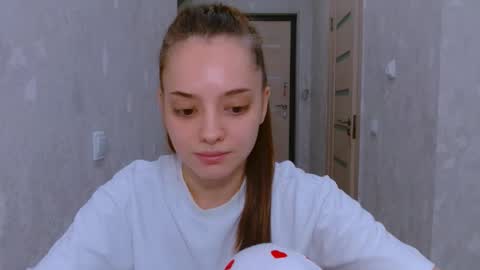 Snapshot of siennamia chatting on May 11, 6:38 pm Sienna Mia online show from May 11, 6:38 pm