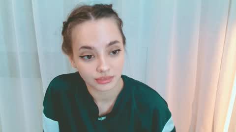 Snapshot of siennamia chatting on May 27, 4:37 pm Sienna Mia online show from May 27, 4:37 pm