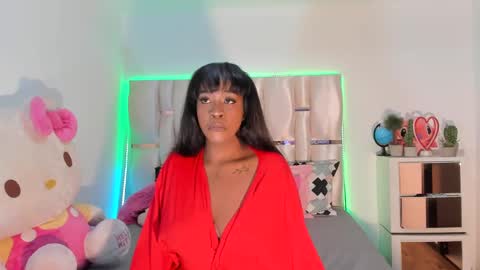 Snapshot of sierra_violet chatting on December 3, 4:25 am sierra_violet online show from December 3, 4:25 am