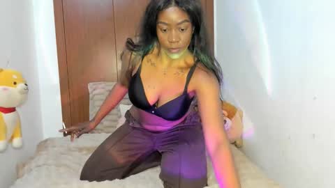 Snapshot of sierra_violet chatting on March 8, 11:58 am sierra_violet online show from March 8, 11:58 am