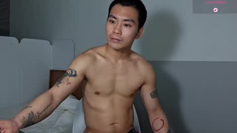 Snapshot of silas_kim chatting on February 17, 2:30 am Silas Kim online show from February 17, 2:30 am