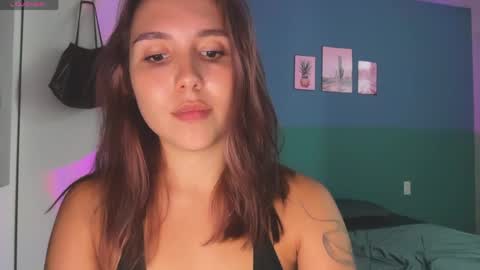 You fav Miss Si online show from May 11, 2:45 pm
