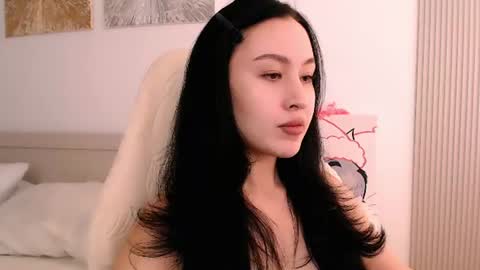 silk_ann online show from July 15, 9:03 am