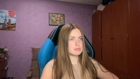 Snapshot of silksinner_ chatting on May 15, 5:53 pm Erica online show from May 15, 5:53 pm
