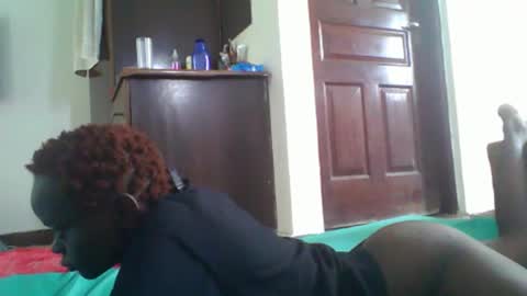 Snapshot of silky_night1 chatting on February 13, 7:45 am silky night1 online show from February 13, 7:45 am