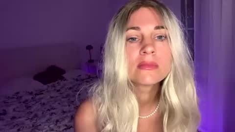 Blonde dream  online show from July 8, 10:58 pm