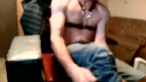 tom online show from January 16, 8:22 am