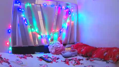 Elektra chair online show from February 13, 9:00 pm