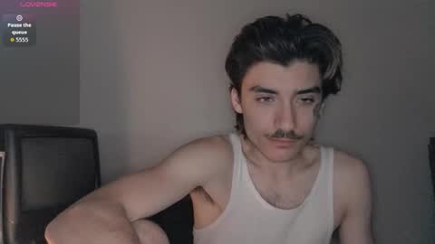 Snapshot of silly_cybin chatting on October 15, 5:18 am cybin online show from October 15, 5:18 am