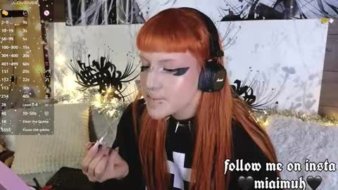 Mia online show from January 8, 11:18 pm