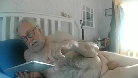 sillyoldman45221063 online show from July 24, 5:27 am