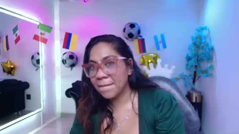 Snapshot of silvana_lane chatting on July 18, 7:39 pm Silvana online show from July 18, 7:39 pm