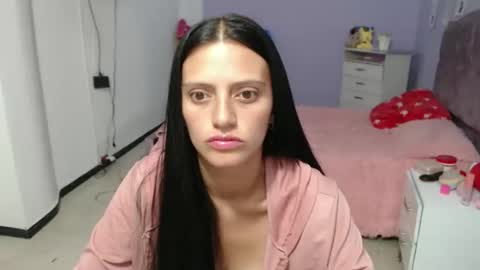 Snapshot of silvanaroberts_ chatting on January 30, 11:33 am  Rouse  online show from January 30, 11:33 am