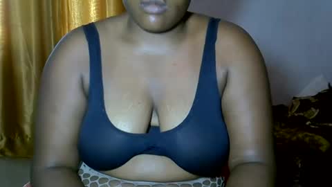 Snapshot of silver_baby06 chatting on June 28, 12:44 pm silver baby06 online show from June 28, 12:44 pm