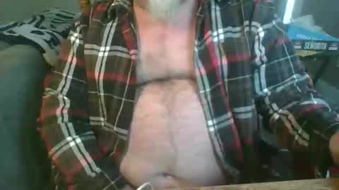Snapshot of silverdadbod chatting on February 20, 9:15 pm silverdadbod online show from February 20, 9:15 pm
