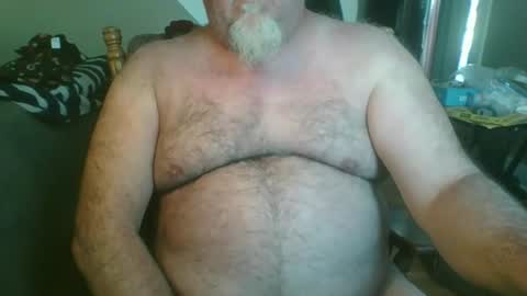 Snapshot of silverdadbod chatting on February 27, 7:47 pm silverdadbod online show from February 27, 7:47 pm