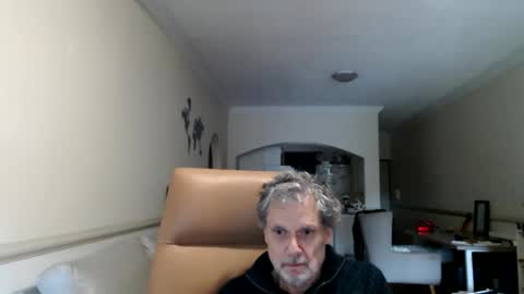 Snapshot of silverflirtyfox chatting on April 24, 6:49 am SilverFox online show from April 24, 6:49 am