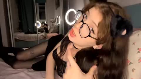 Snapshot of silverflower_ chatting on August 6, 10:55 pm Riya online show from August 6, 10:55 pm