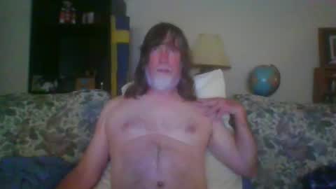 Snapshot of silverfunfox chatting on February 17, 9:03 am silverfunfox online show from February 17, 9:03 am