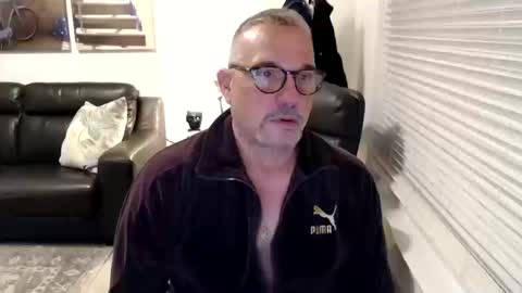 Snapshot of silveroli187 chatting on October 14, 1:12 pm silveroli187 online show from October 14, 1:12 pm