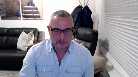 Snapshot of silveroli187 chatting on November 30, 4:11 pm silveroli187 online show from November 30, 4:11 pm